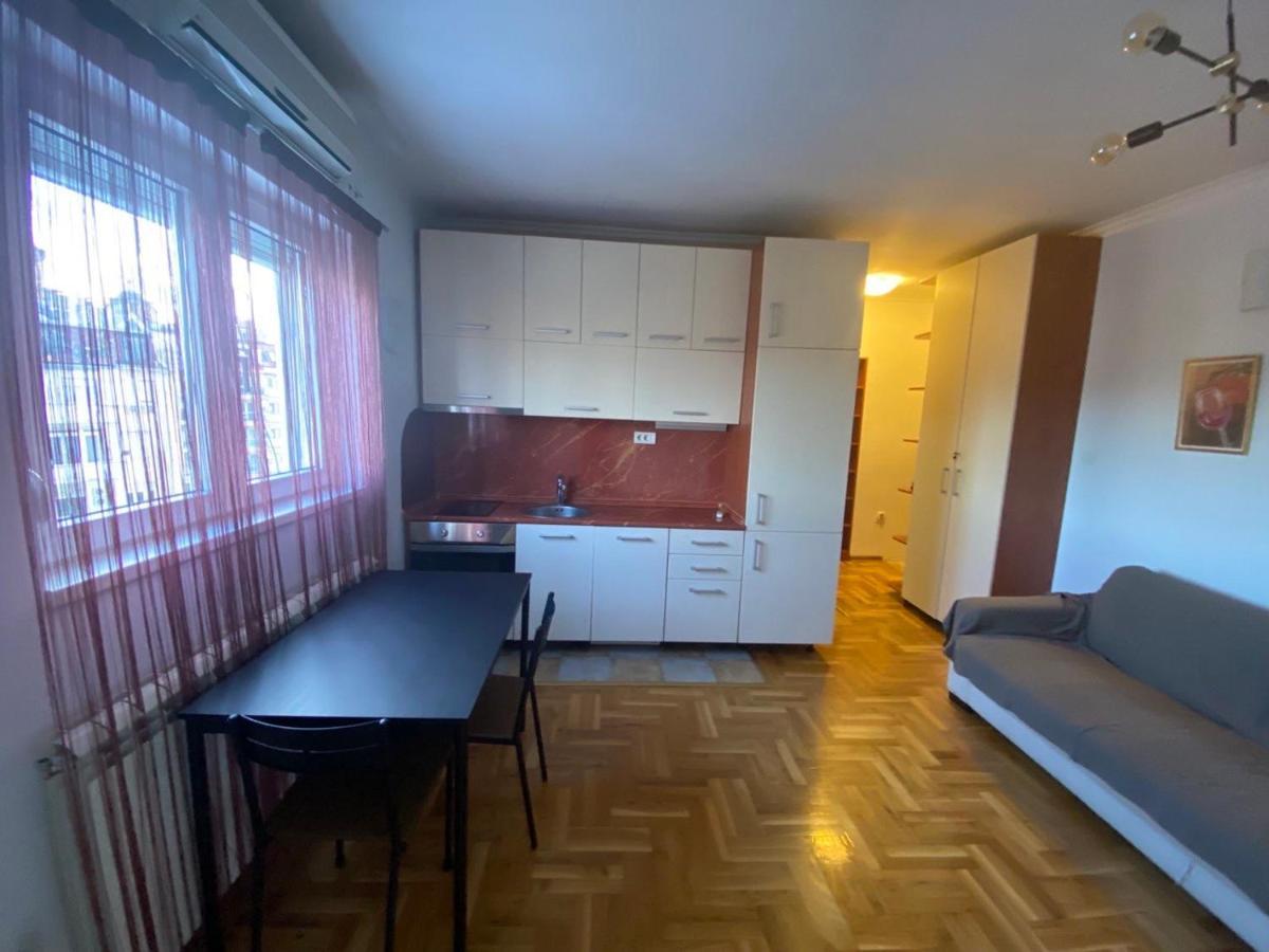 Ferienwohnung Galiastan Belgrad Exterior foto